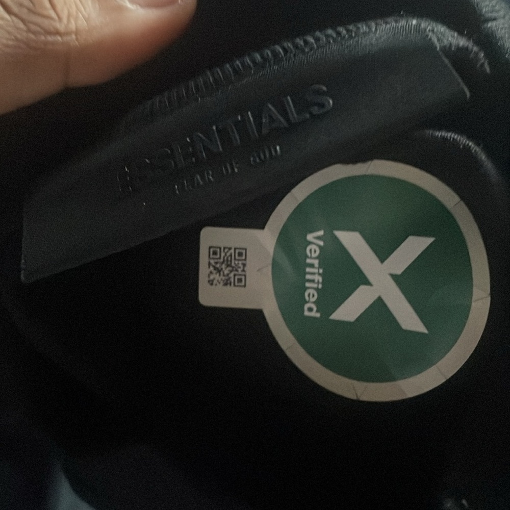 Essentials men - Picture 5 of 5